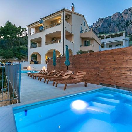 Apartments Fiona - Away From City Crowds Makarska Bagian luar foto