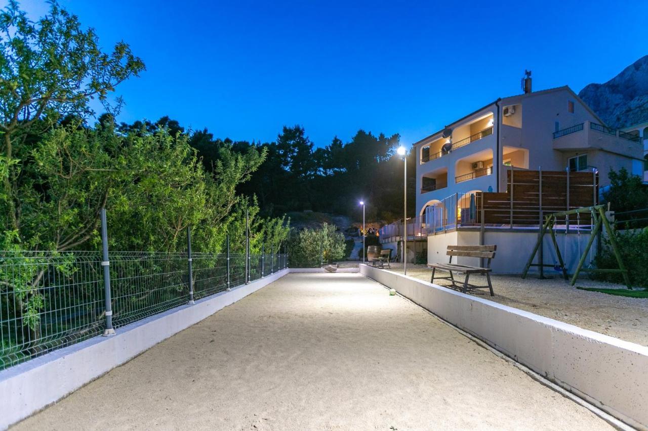Apartments Fiona - Away From City Crowds Makarska Bagian luar foto
