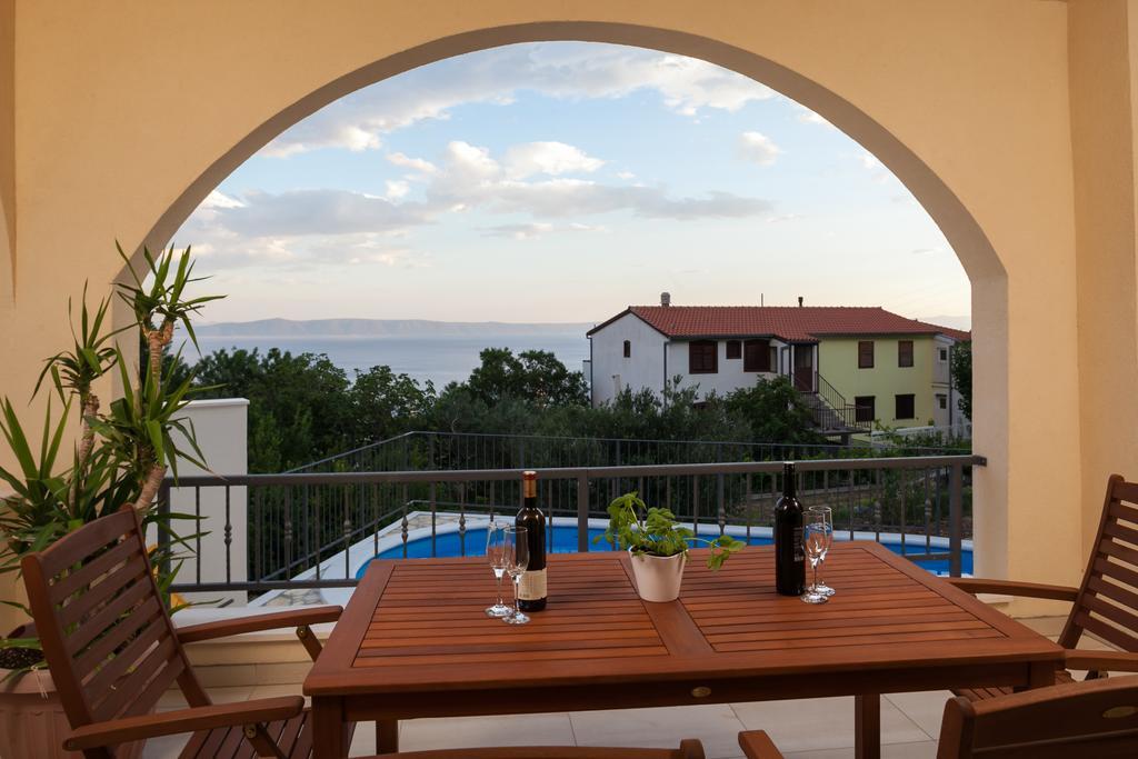Apartments Fiona - Away From City Crowds Makarska Ruang foto