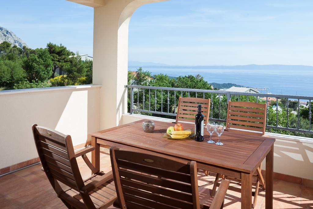 Apartments Fiona - Away From City Crowds Makarska Ruang foto